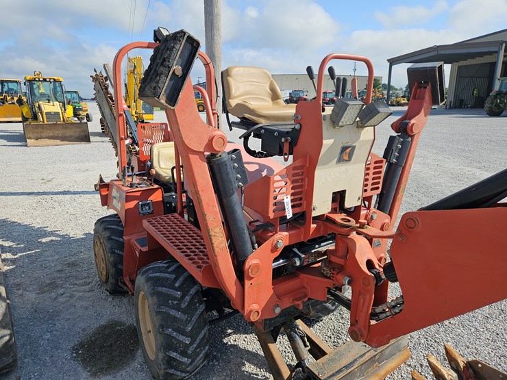 2014-ditch-witch-rt45-image-21