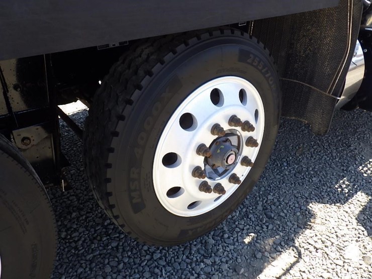 2017-kenworth-t880-image-49