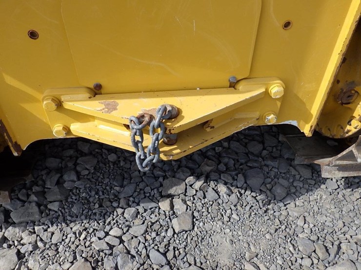 2021-deere-450k-lgp-image-38