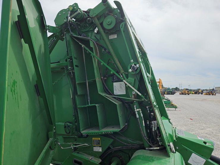 2020-john-deere-460m-image-10