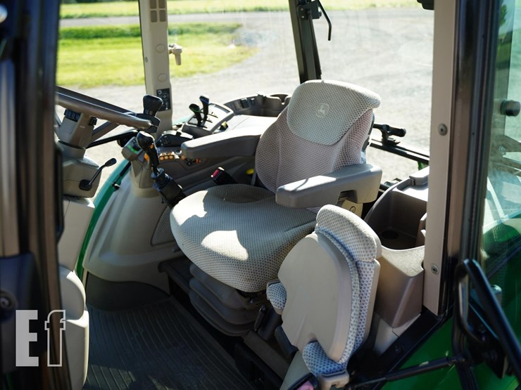 2017-john-deere-5090r-image-34