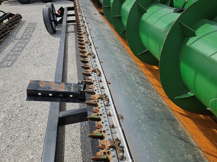 2009-john-deere-625f-image-12
