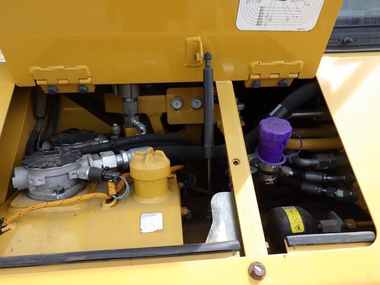 2020-caterpillar-d5-lgp-image-26