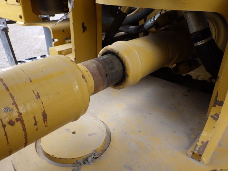 2022-caterpillar-980-image-22