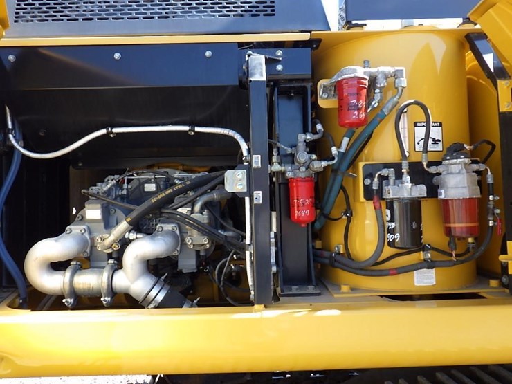 2016-deere-300g-lc-image-18
