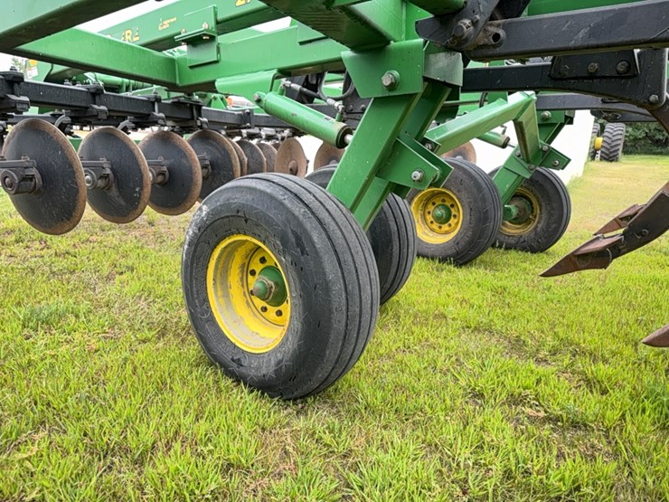 john-deere-2700-image-12