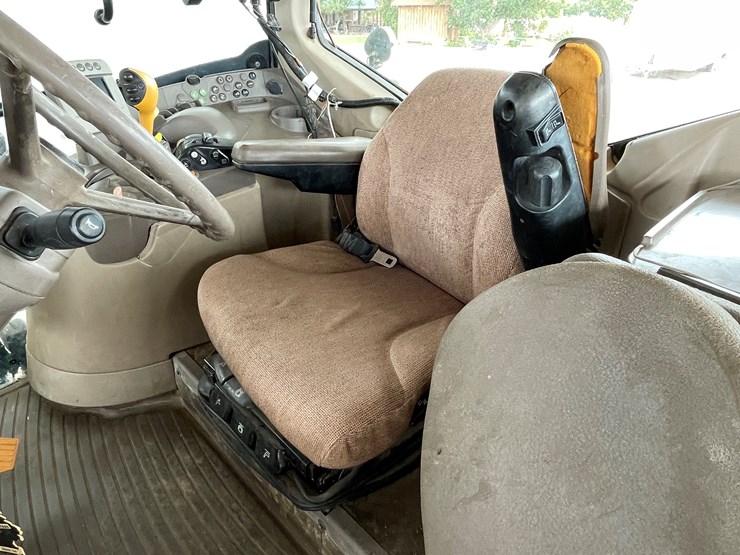 john-deere-7230-premium-image-30