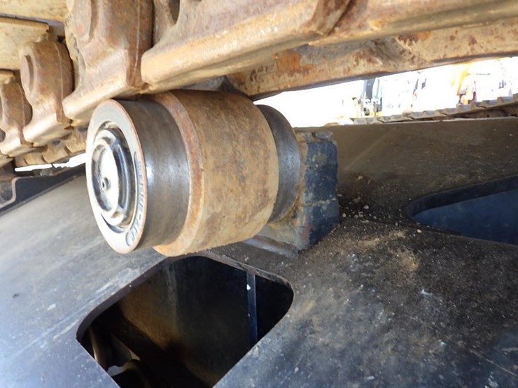 2016-deere-300g-lc-image-54