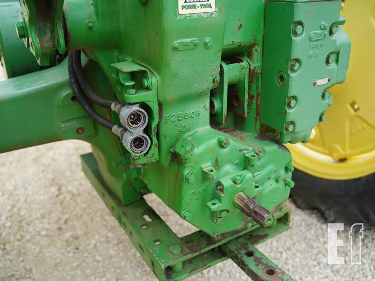 john-deere-720-image-22