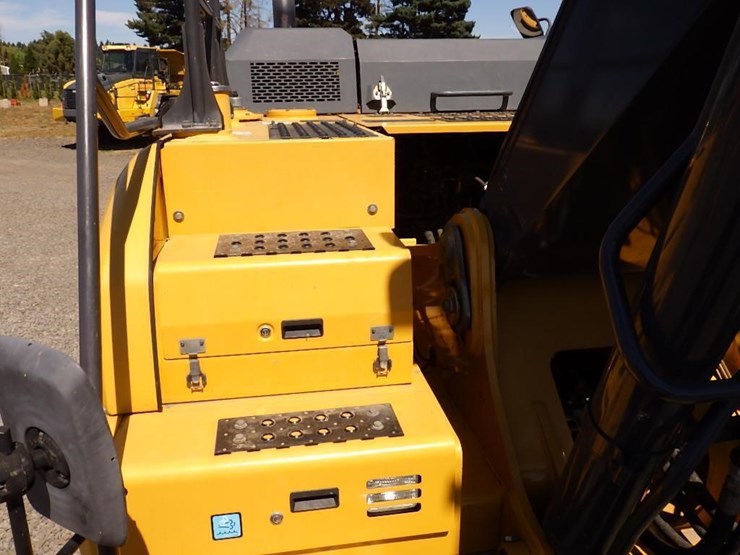 2016-deere-300g-lc-image-20