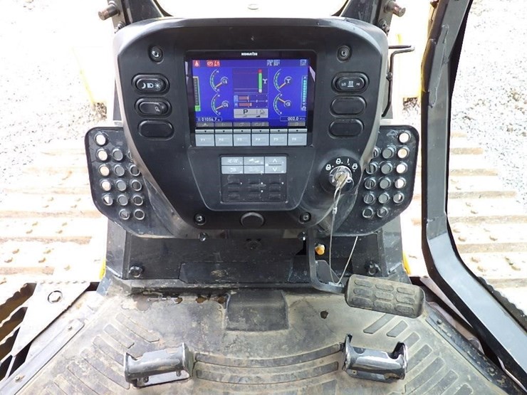 komatsu-d61ex-24-image-25
