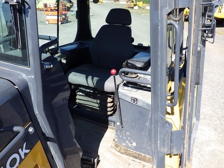 2021-deere-550k-image-30