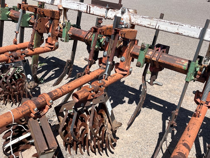 #9113-•-custom-4-row-cultivator-with-lilliston-lehman-units-image-8