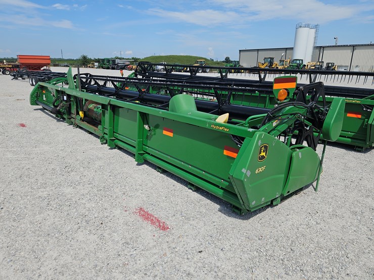 2011-john-deere-630f-image-5