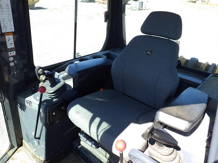 2021-deere-550k-image-31