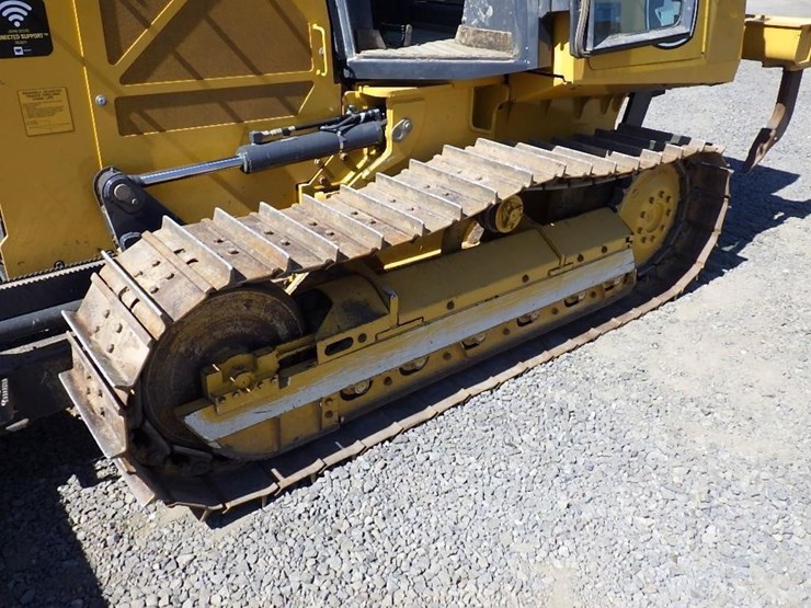 2021-deere-550k-image-44