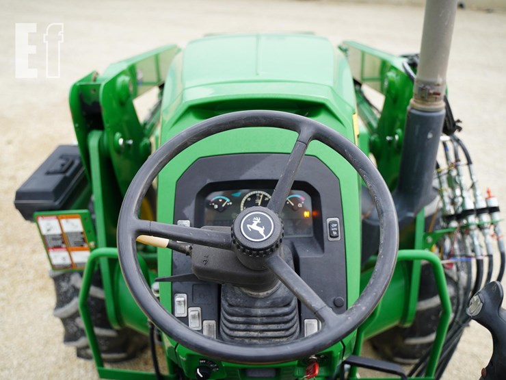 2013-john-deere-5100e-image-39