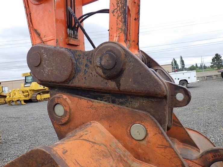 2015-hitachi-zx350lc-6n-image-9