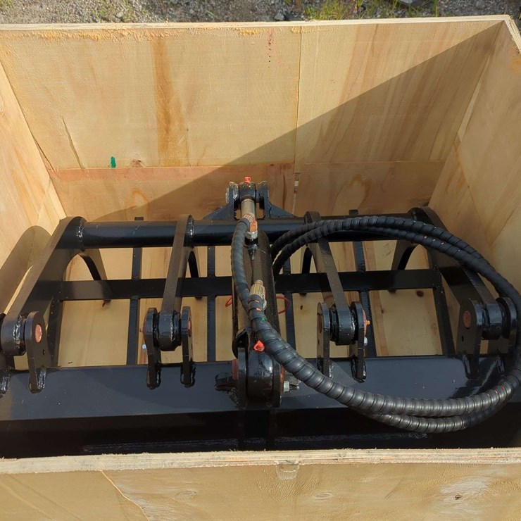 Mini Skid Steer Attachment - 38" CFG Industrial M-HGB Hydraulic Grapple