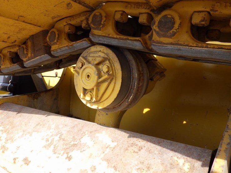 2021-deere-450k-lgp-image-43