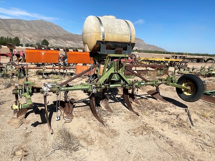#9102-•-custom-3-pt-chisel-tillage-unit-with-poly-drum-image-4