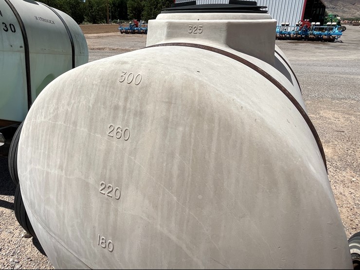 #9130-•-300-gallon-fertilizer-tank-image-13