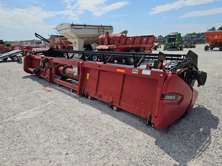 2011-case-ih-3020-image-9