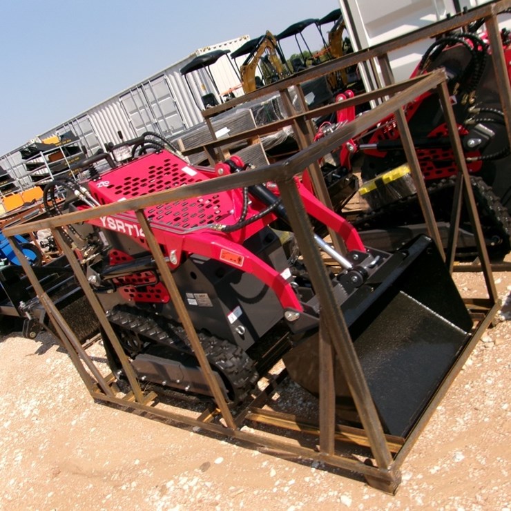 AGT INDUSTRIAL YSRT14 MINI SKID STEER