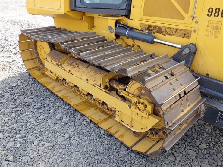 2021-deere-450k-lgp-image-46