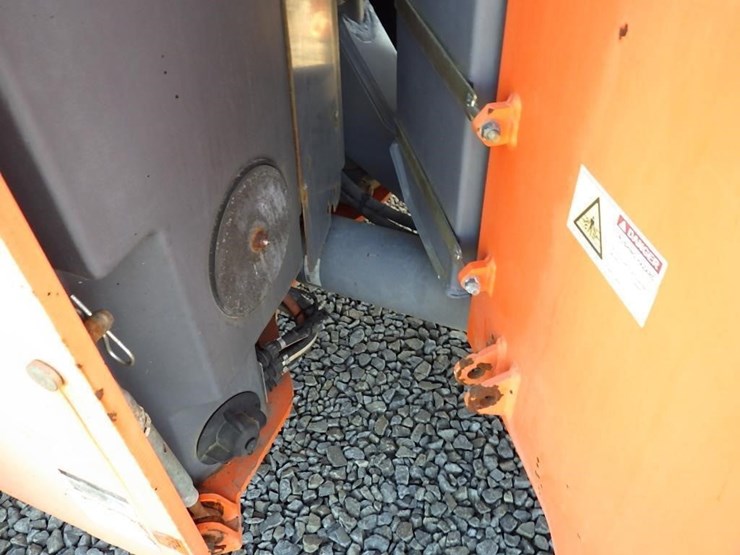 2012-hamm-hd140vvh-smooth-drum-compactor-image-23