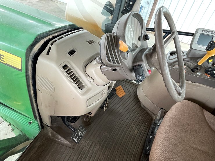 john-deere-7230-premium-image-32