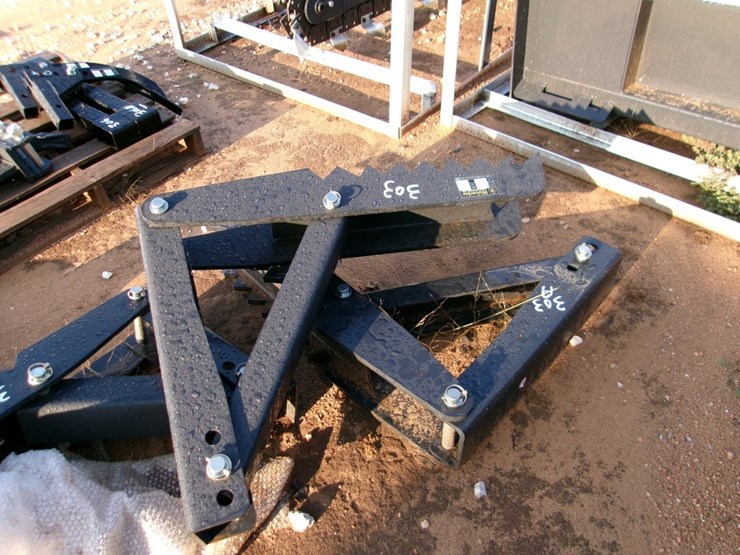36"-hyd-thumb-f/-excavator-image-1