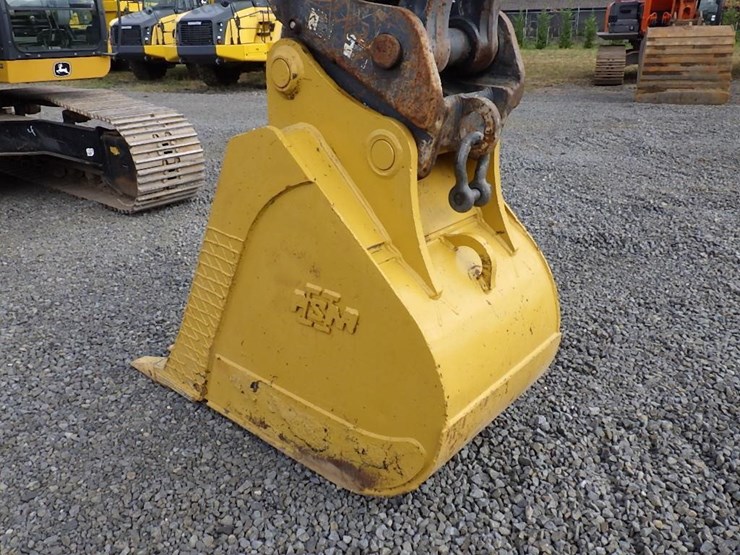 2016-deere-300g-lc-image-8