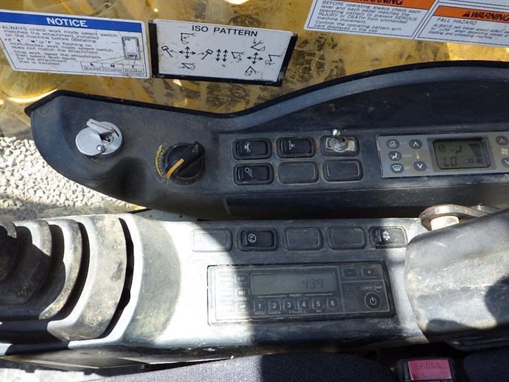 2016-kobelco-sk270sr-lc-5-image-33