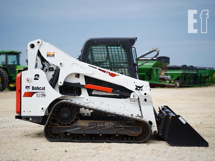 2022-bobcat-t770-image-4