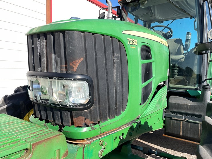 john-deere-7230-premium-image-25