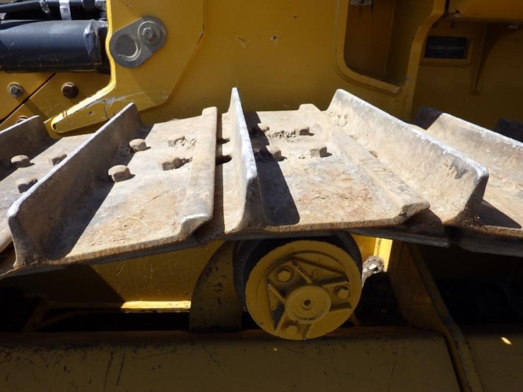2021-deere-550k-image-48