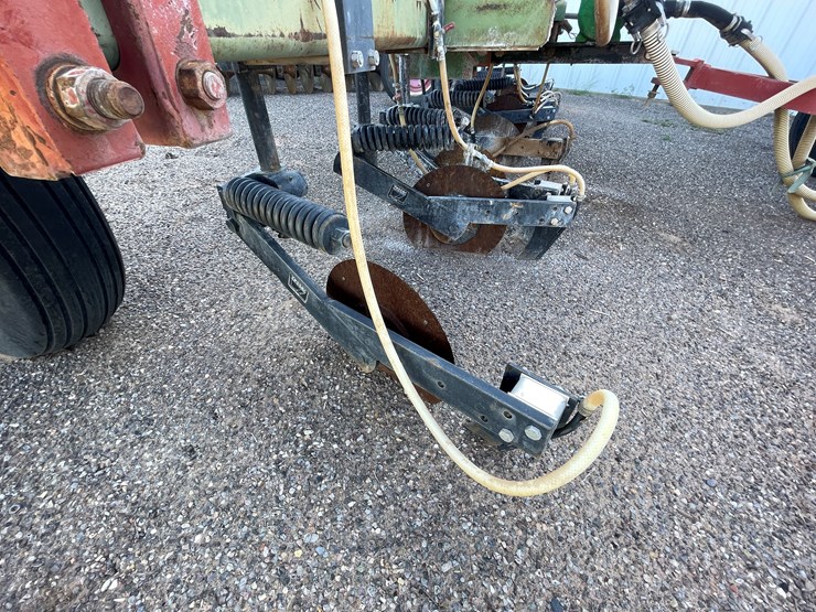 #9020-•-custom-4-row-liquid-fertilizer-applicator-w/pup-tank-image-5