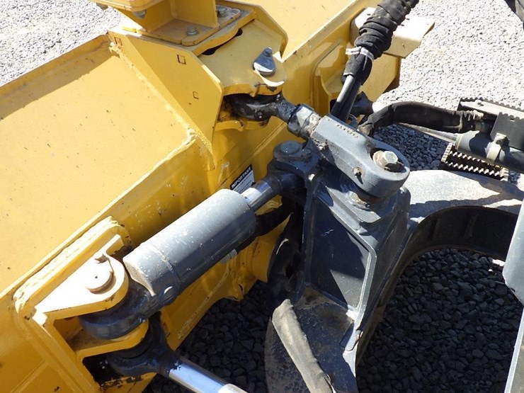 2021-deere-550k-image-10