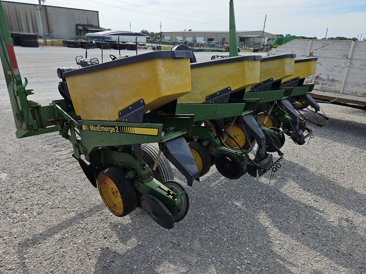 john-deere-7200-image-8