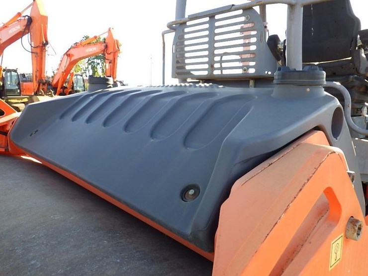 2012-hamm-hd140vvh-smooth-drum-compactor-image-25