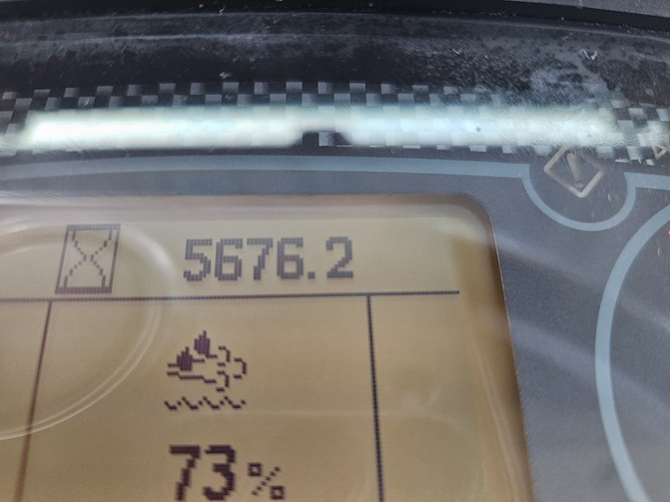 2015-case-ih-farmall-140a-image-13