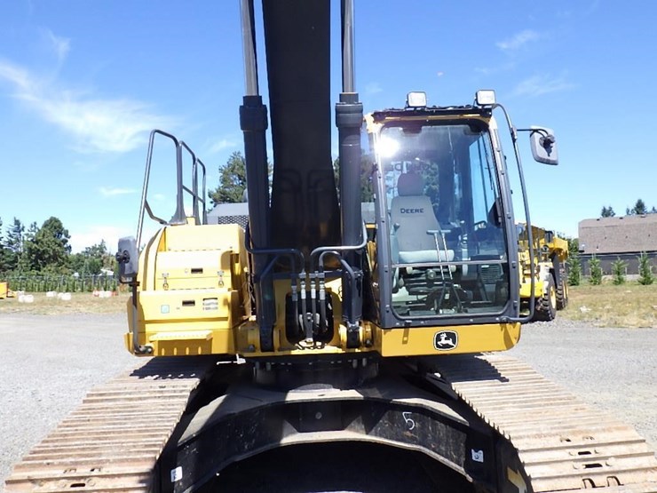 2016-deere-300g-lc-image-11