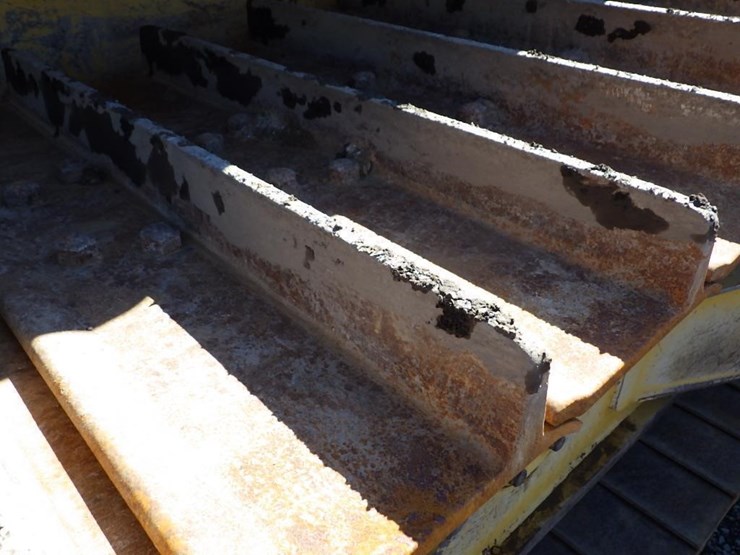 2019-caterpillar-d7e-lgp-image-23