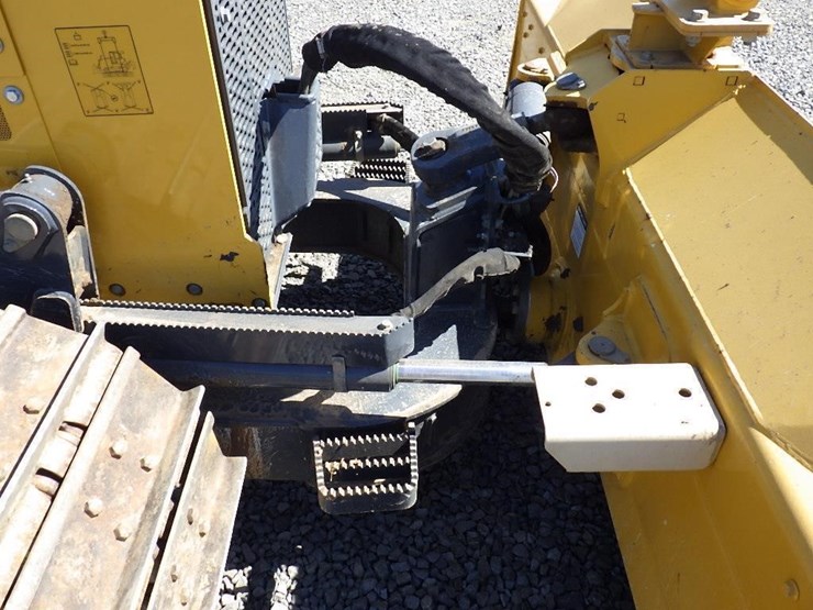 2021-deere-550k-image-14