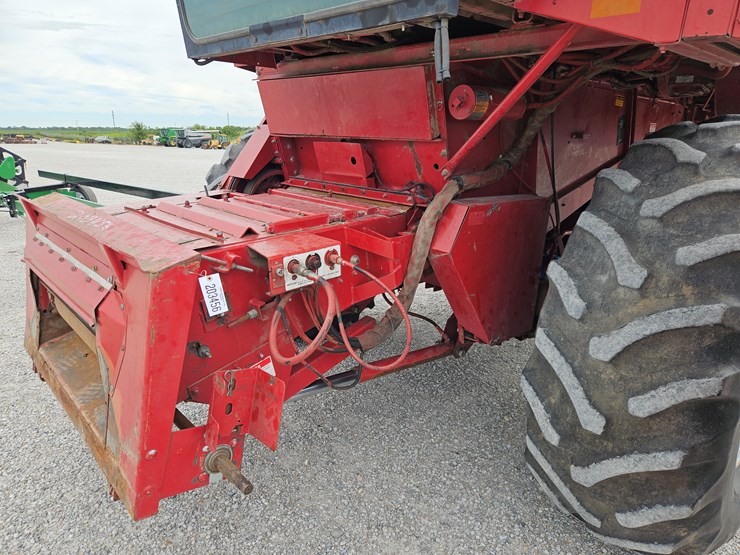 1992-case-ih-1640-image-4