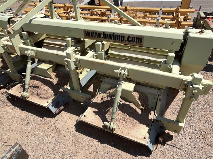 #9039-•-b.w.-implement-company-3-pt-4-row-bed-shaper-image-30