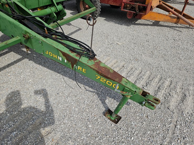 john-deere-7200-image-2