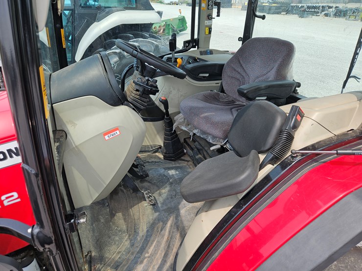 2021-massey-ferguson-6712-image-8