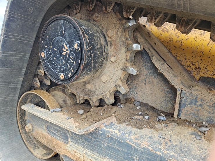 2019-deere-331g-image-14